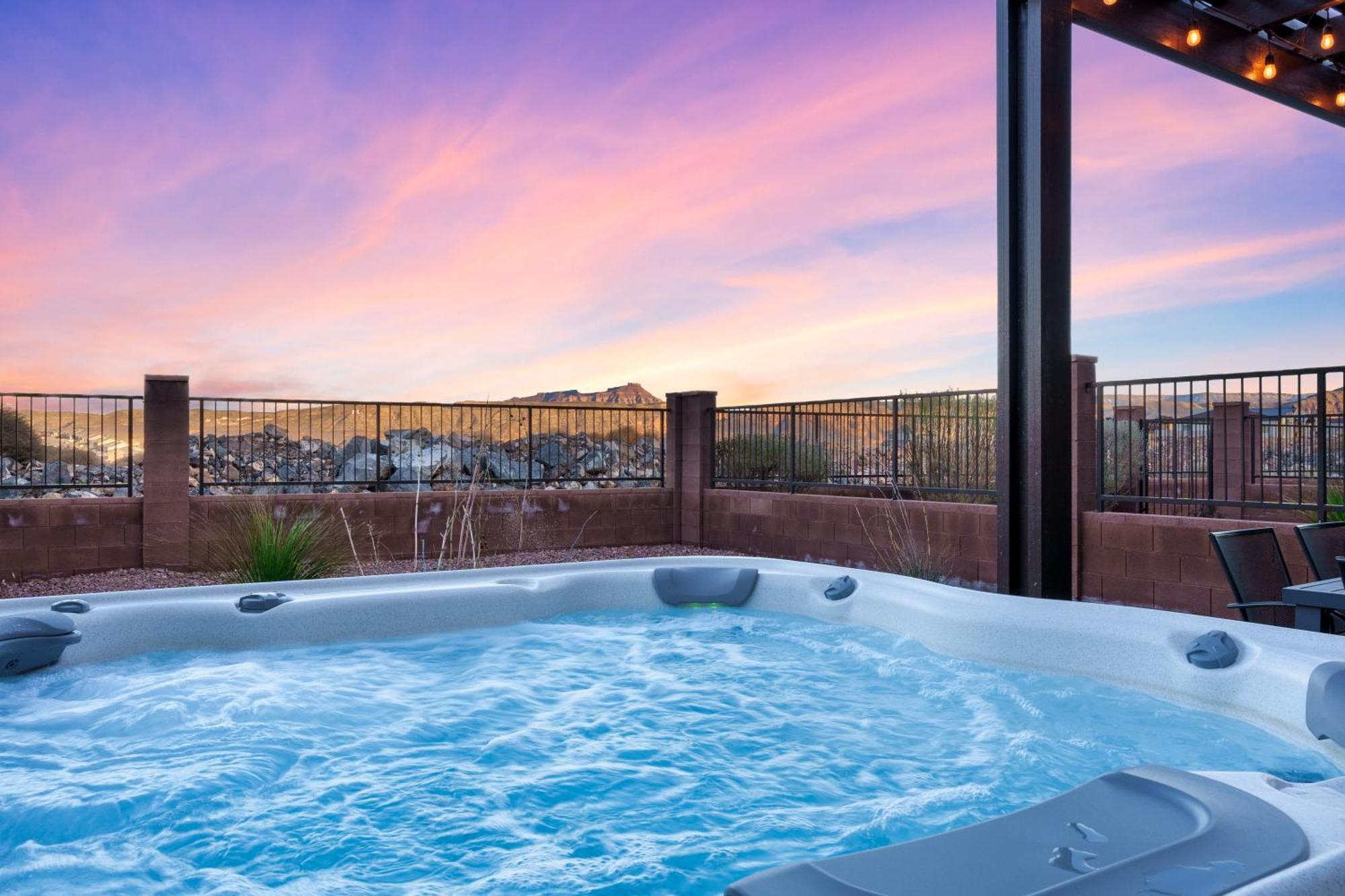 Discover Zion Mountain, Private Hot Tub-3 Bedroom Hurricane Kültér fotó